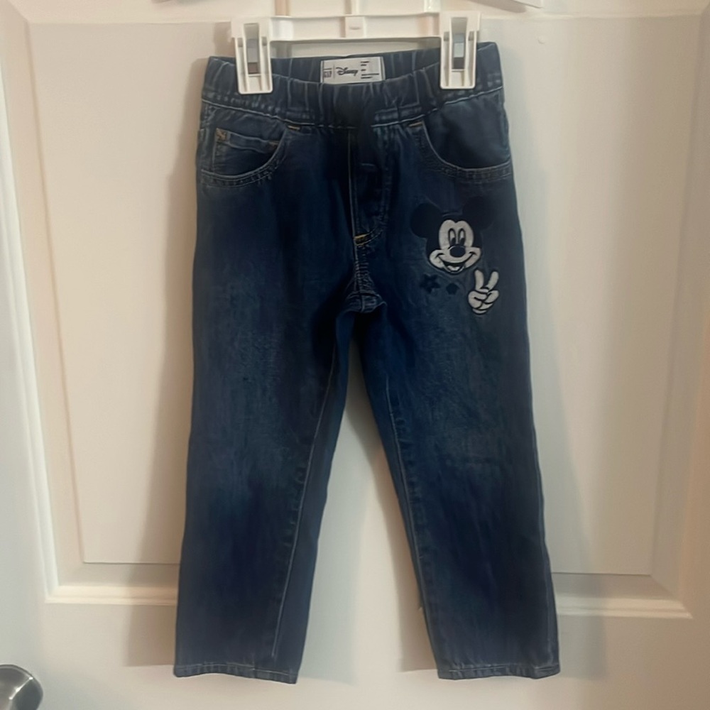 Denim jeans. Size 4 years. Gently worn, great condition.